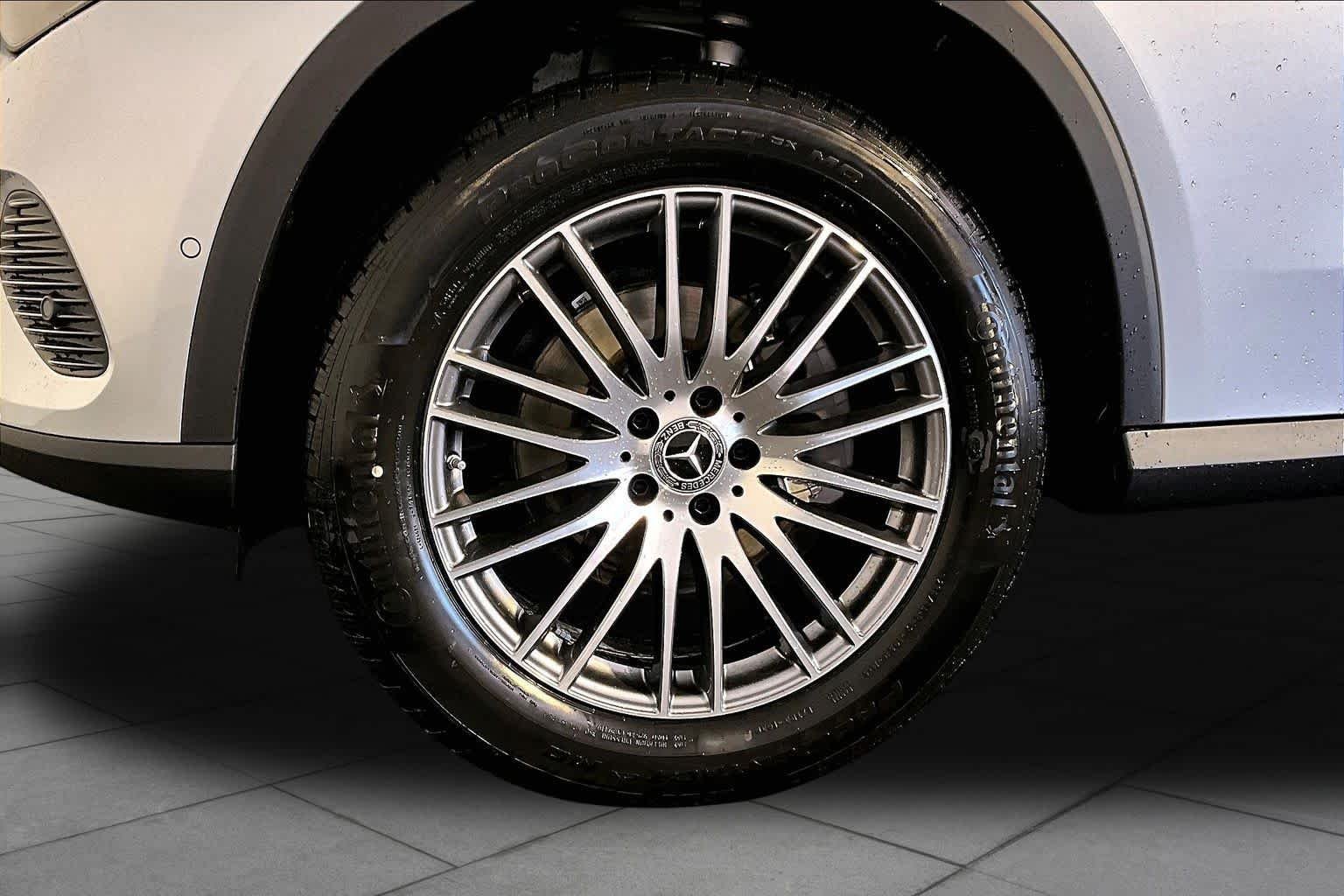 New 2026 Cirrus Silver Metallic Mercedes-Benz GLC 300 image 16