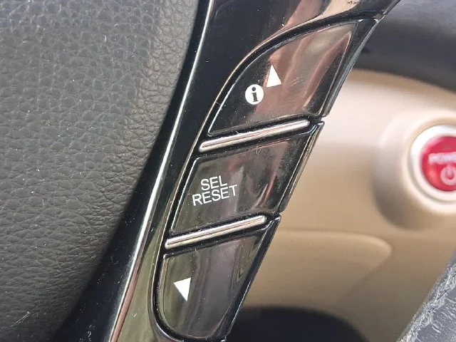 Used 2017  Honda Touring image 24