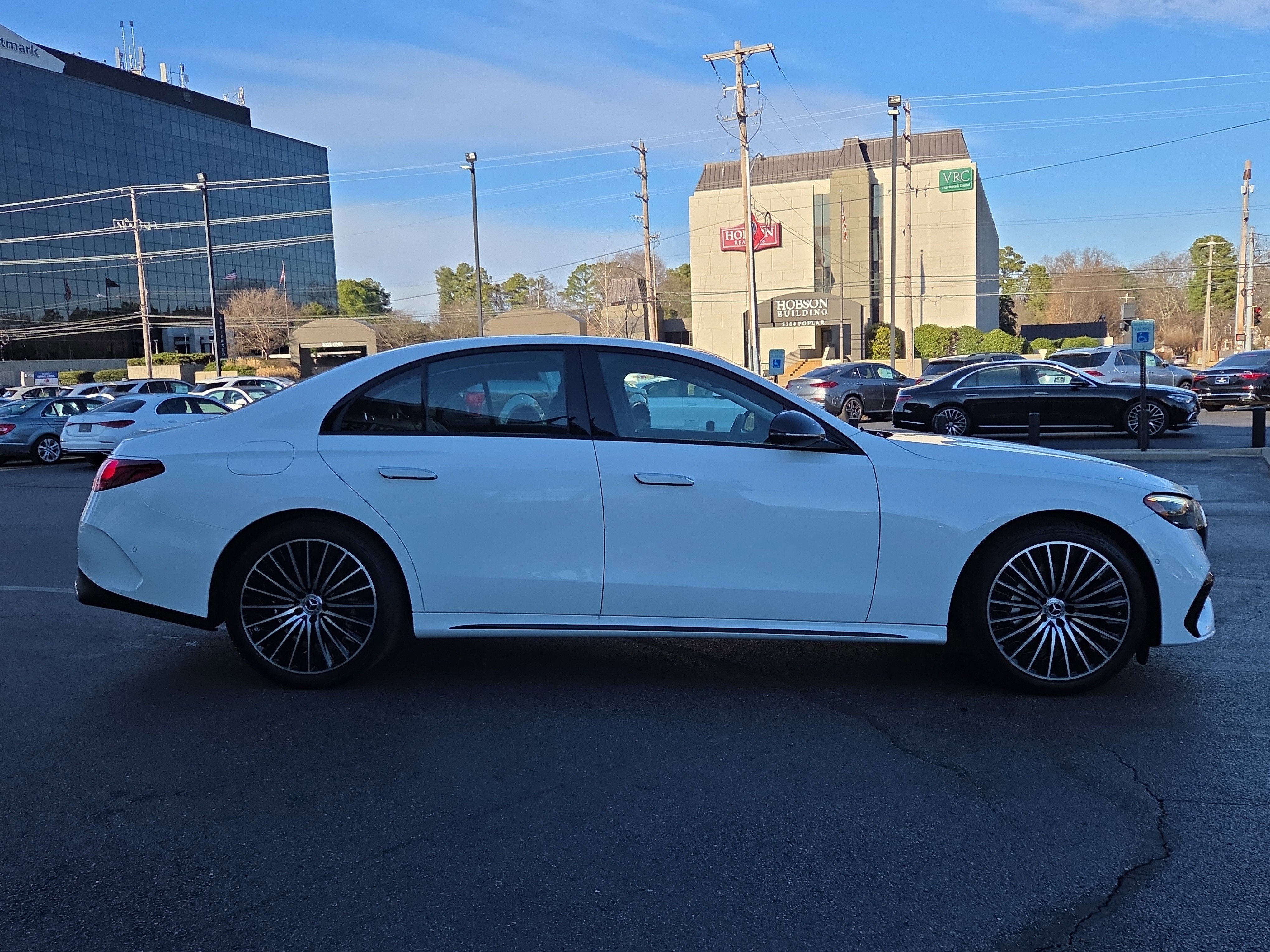 New 2026 Polar White Mercedes-Benz E 350 image 32