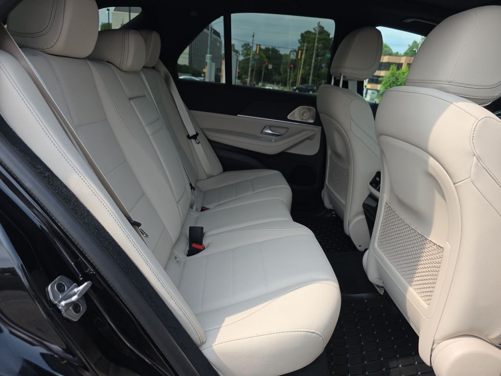 New 2026 Black Mercedes-Benz GLE 450 image 15
