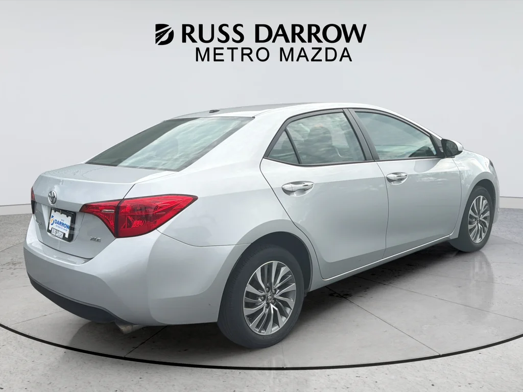 Used 2017 Silver Toyota XLE image 6