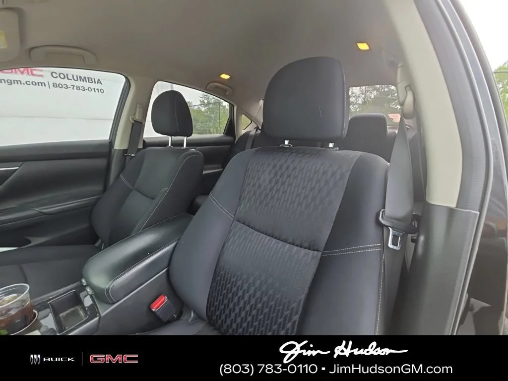 Used 2018 Black Nissan 2.5 SV image 9
