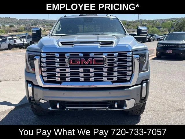 Used 2024 Silver GMC Denali image 9