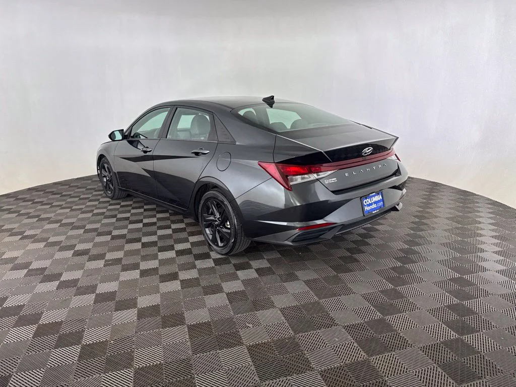 Used 2022 Gray Hyundai SEL image 7