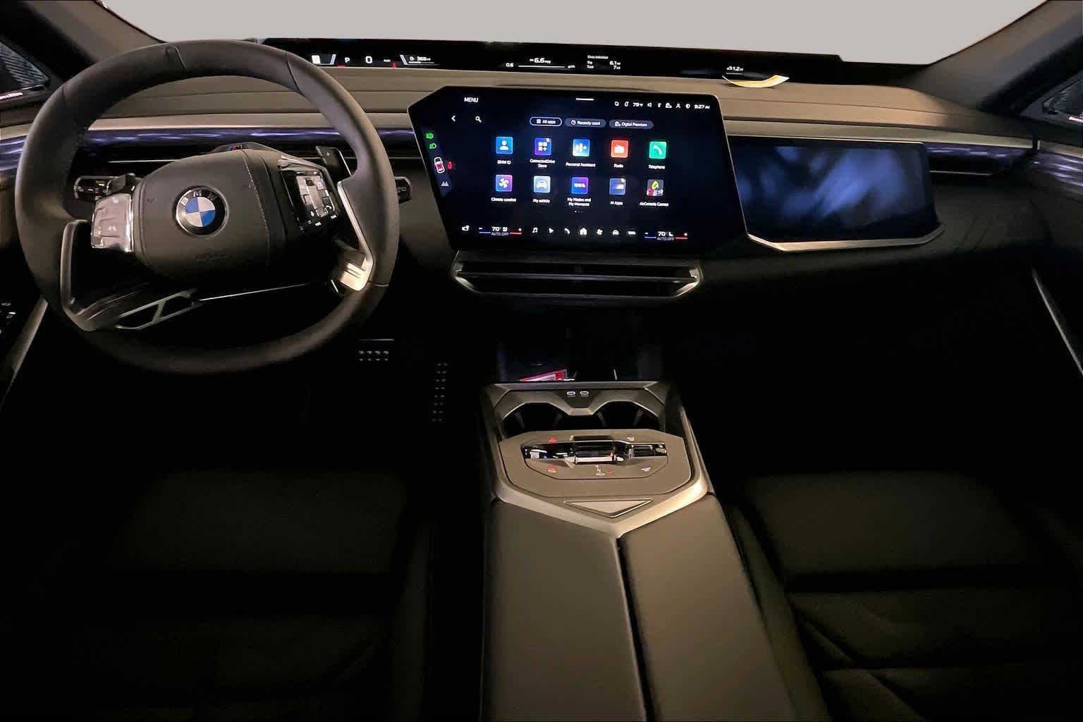 New 2027 Tanzanite Blue II Metallic BMW 40 xDrive image 5