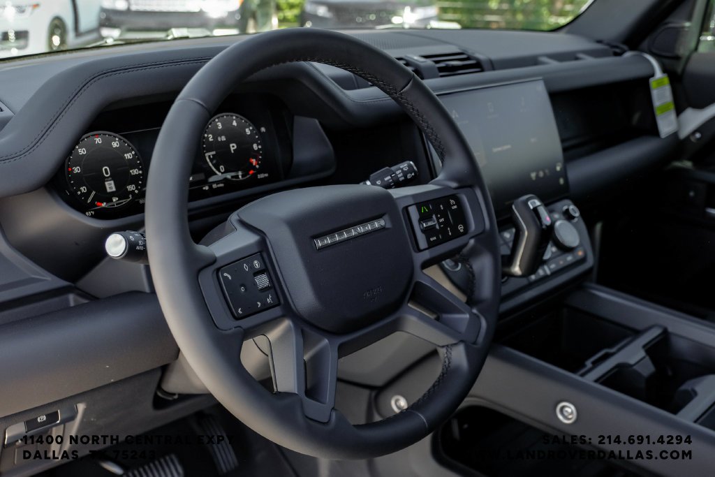New 2026 Fuji White Land Rover X-Dynamic SE image 13