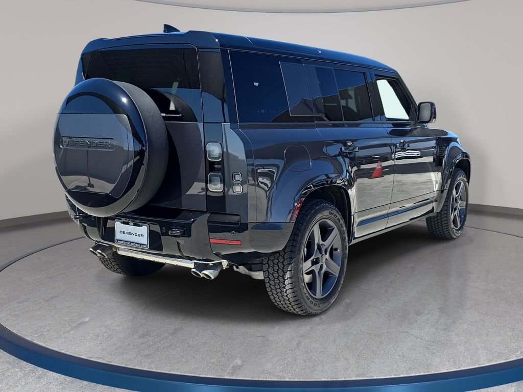 New 2026 Carpathian Grey Land Rover X-Dynamic SE image 5