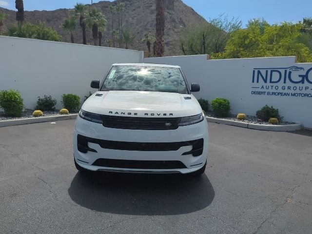 Used 2024 Fuji White Land Rover Dynamic SE image 2