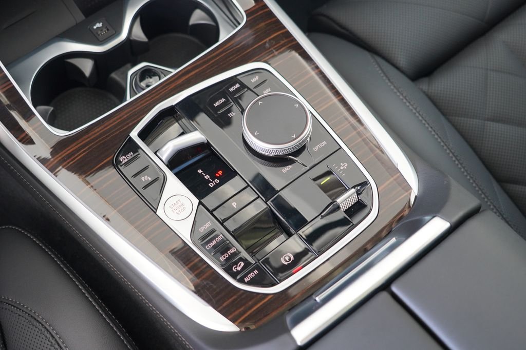 New 2027 Mineral White Metallic BMW xDrive40i image 29