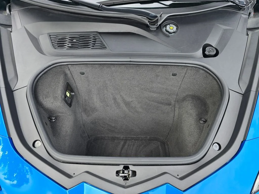 2024 Chevrolet Corvette 3LT - Photo 10