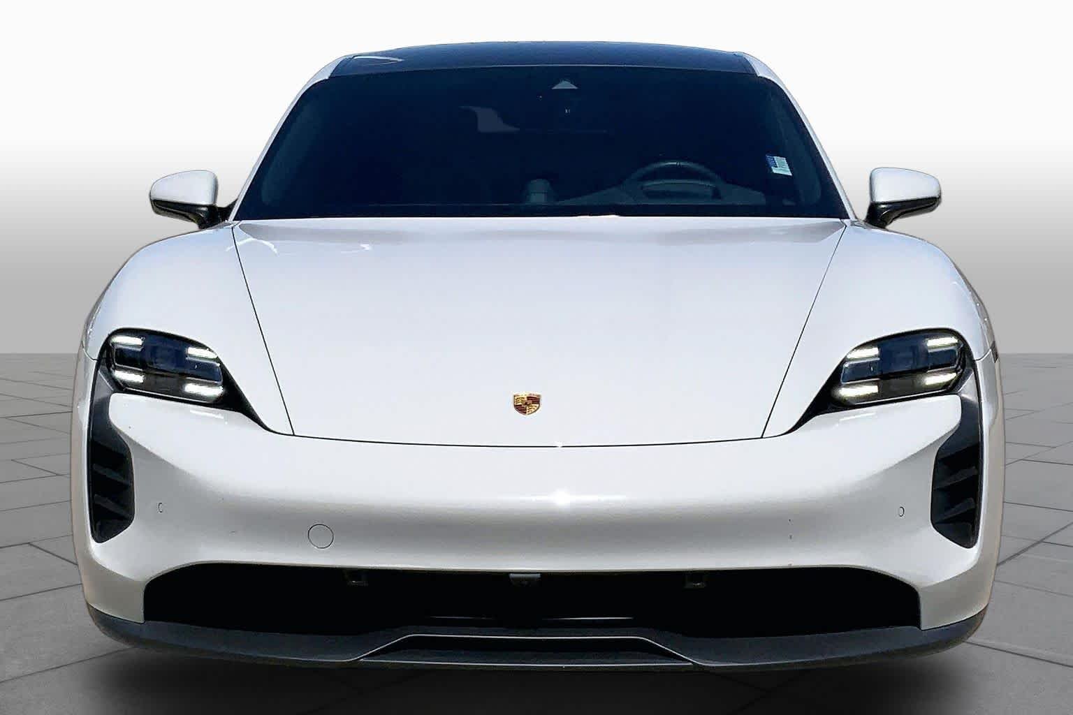 Used 2022 Chalk Porsche  image 3