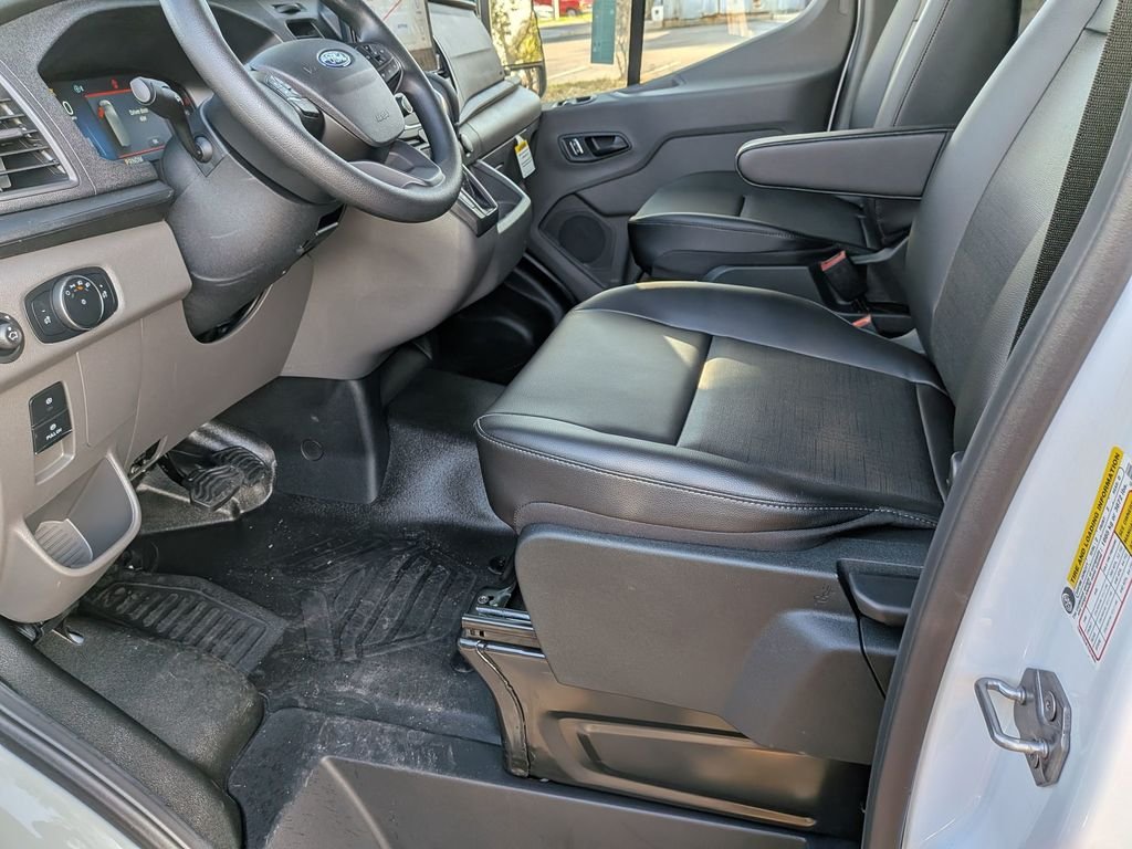 New 2026 Oxford White Ford Cargo Van image 12