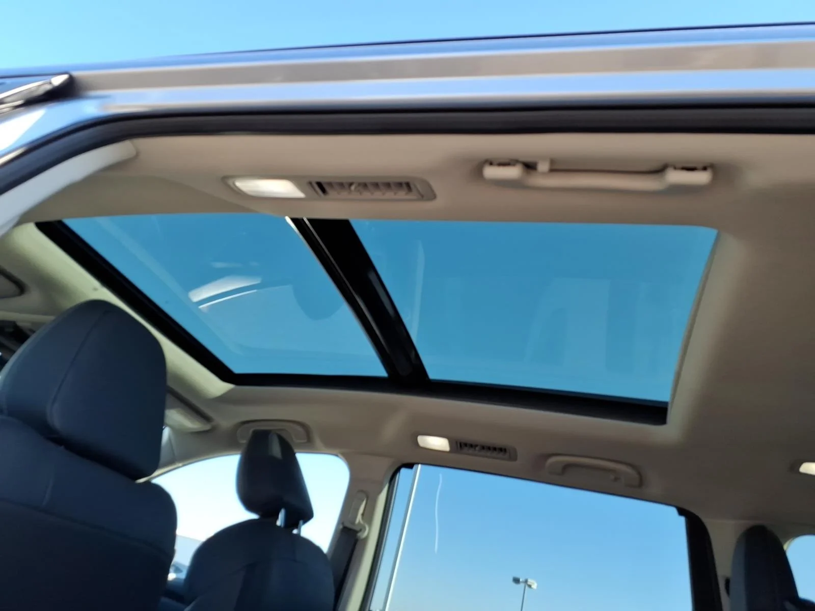 New 2027 ICE SILVER METALLIC Subaru Limited 7-Passenger image 9