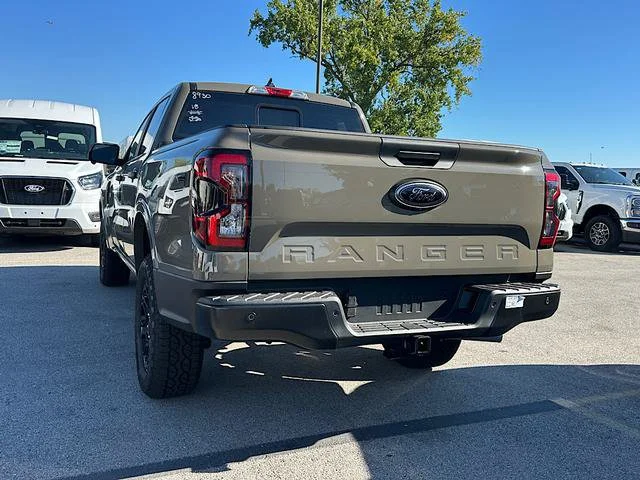 New 2026 Marsh Gray Ford XLT image 4