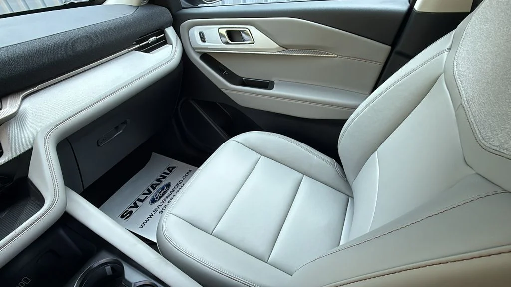 New 2026 Vapor Blue Metallic Ford Active image 14
