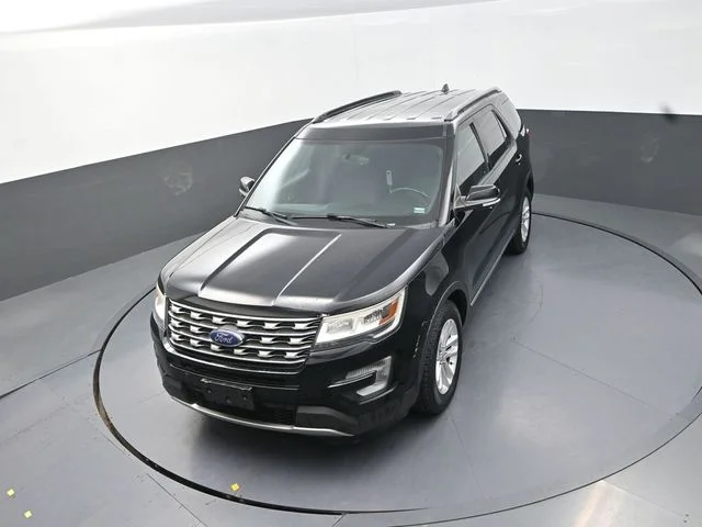 Used 2017 Black Ford XLT image 14