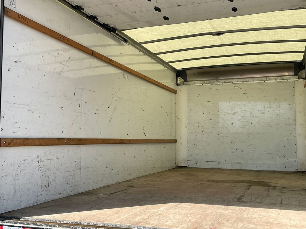 Used 2021  GMC Work Van image 12