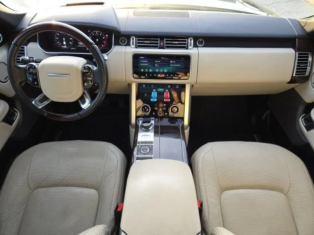 Used 2018 Santorini Black Metallic Land Rover HSE image 11