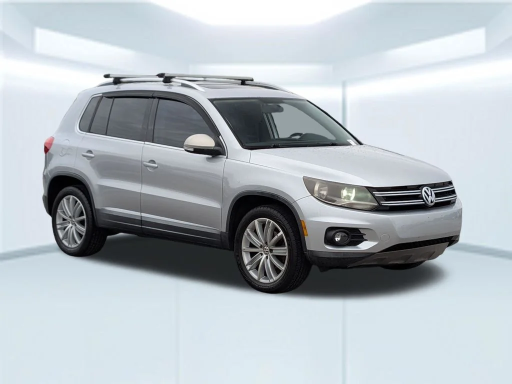 Used 2015 Silver Volkswagen SEL image 8