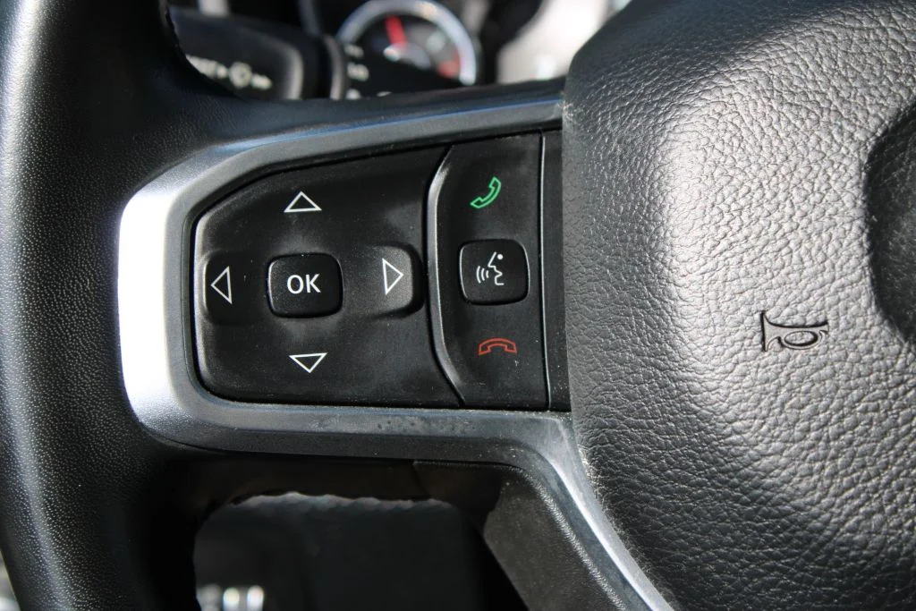 Used 2022 Silver Ram Laramie image 27