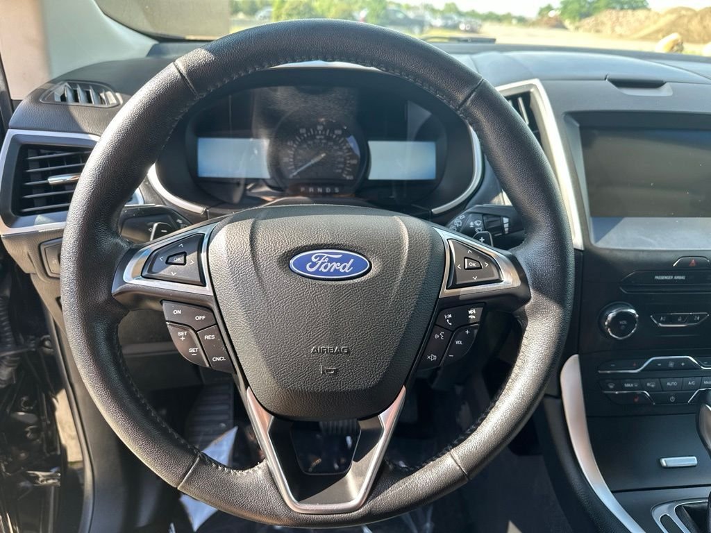 Used 2018 Black Ford SEL image 13