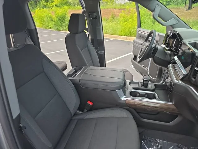 2026 Chevrolet Silverado 1500 LT - Photo 13