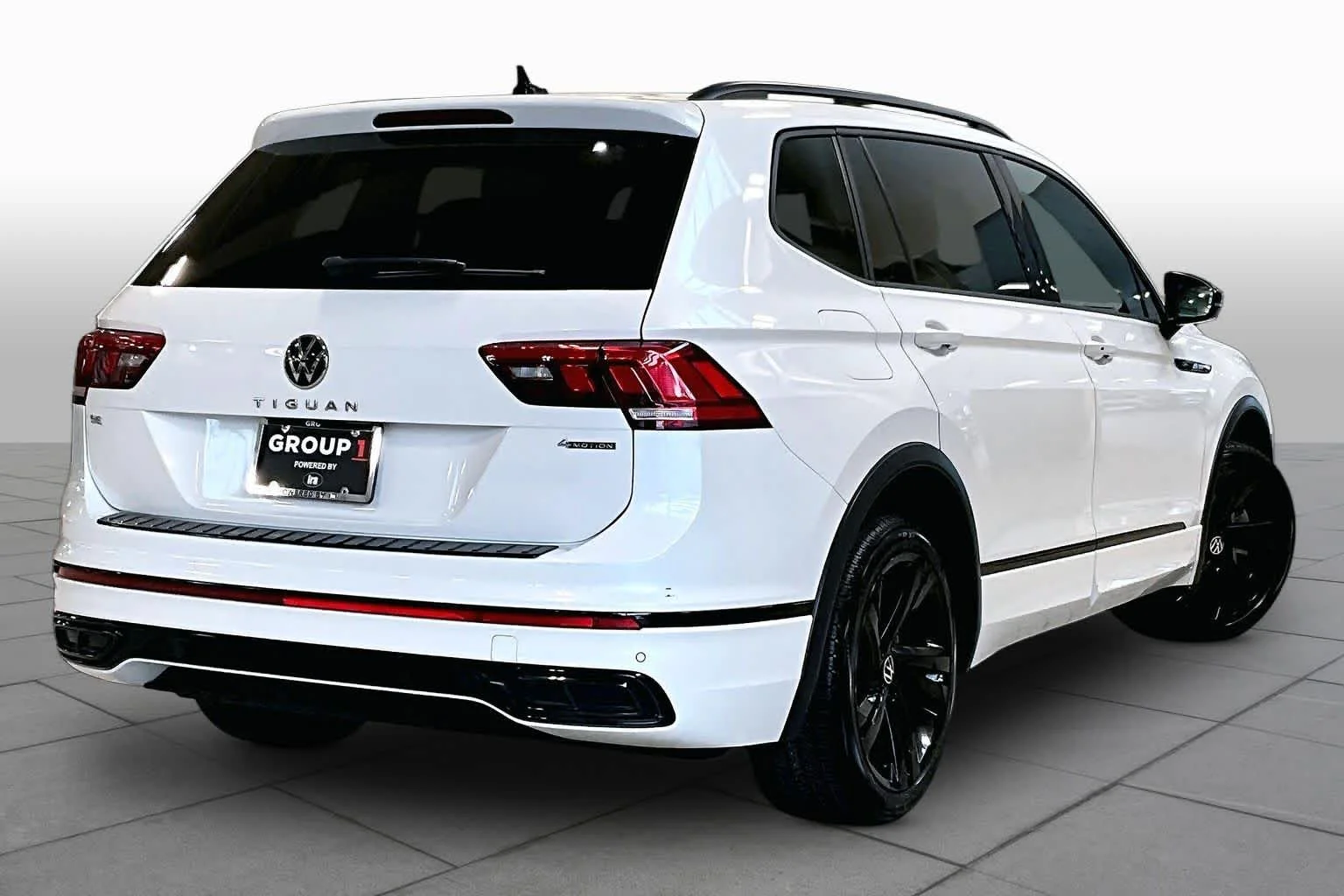 Used 2023 Opal White Pearl Volkswagen SE R-Line Black image 13
