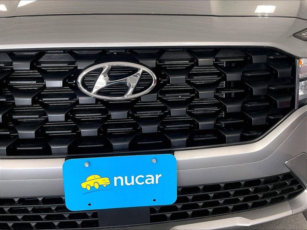 Used 2023 Silver Hyundai SE image 32