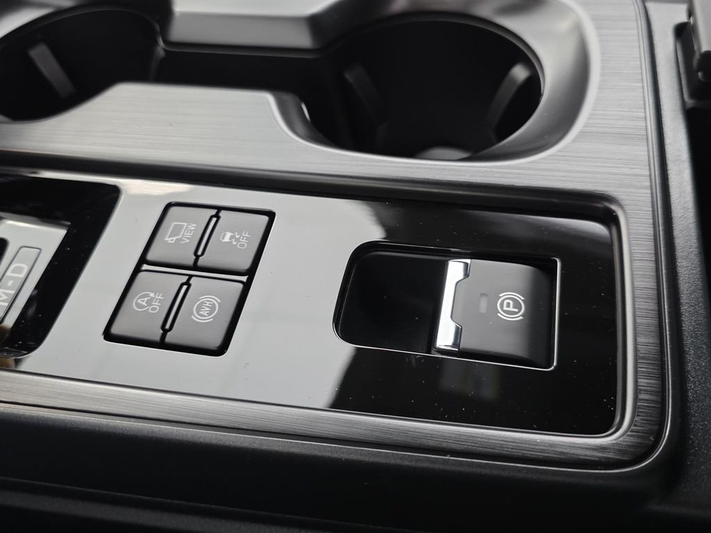 New 2026 ICE SILVER METALLIC Subaru Wilderness image 33