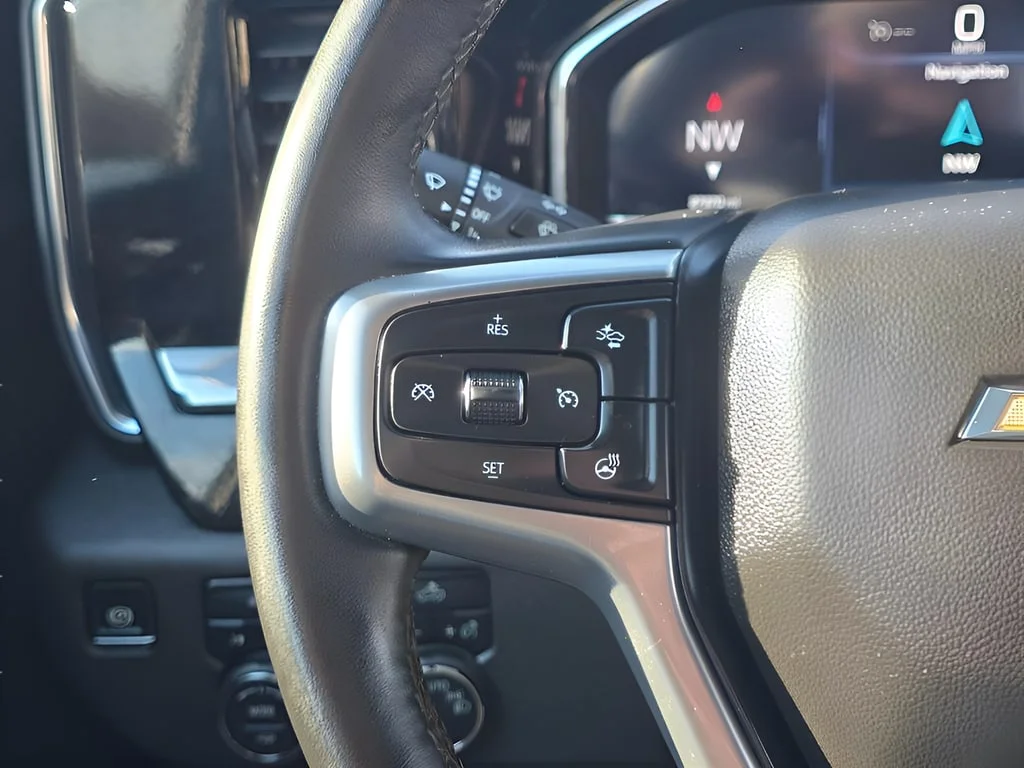 Used 2025 Cypress Gray Chevrolet LT w/1LT image 17