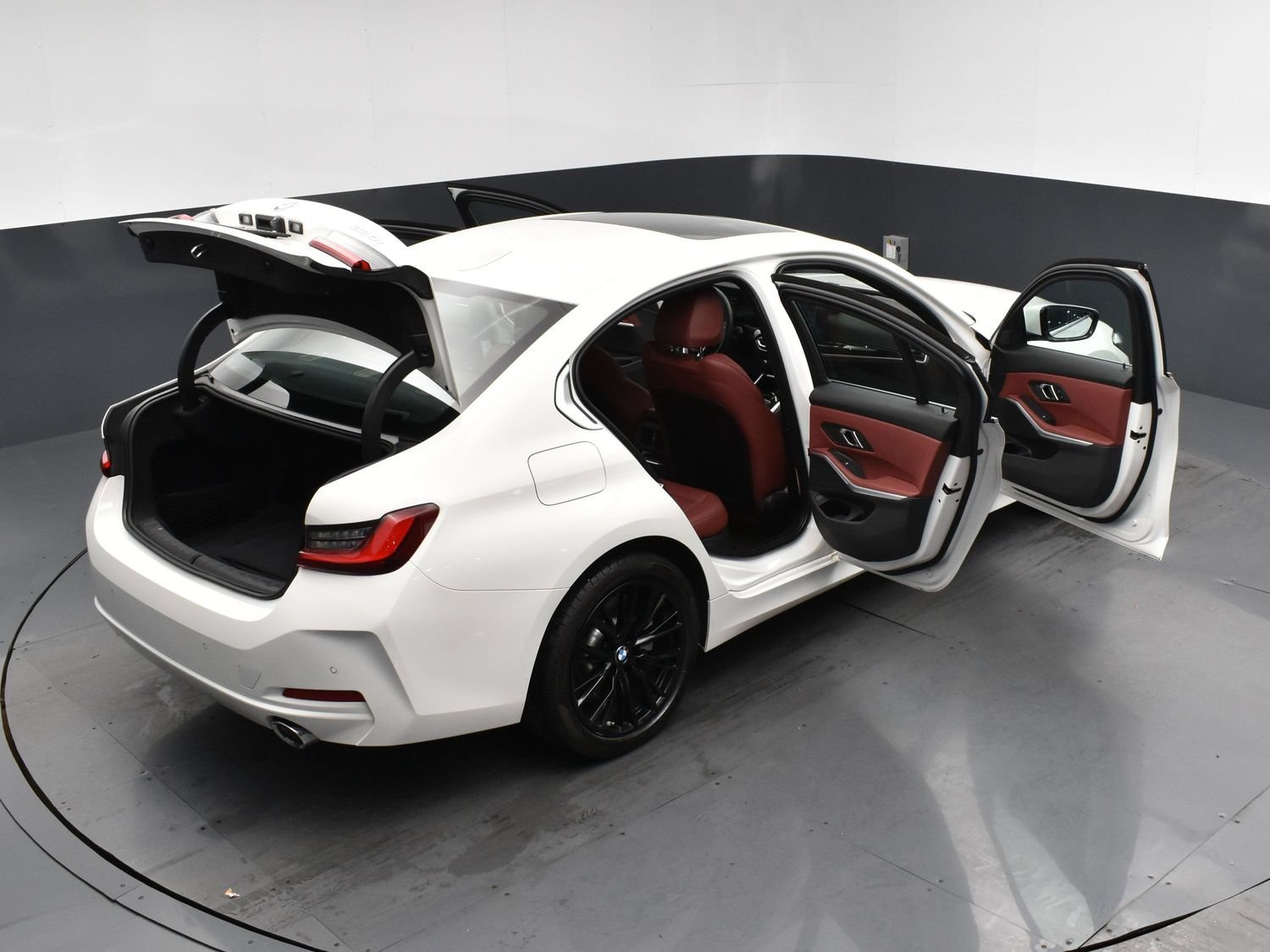 Used 2024 Alpine White BMW 330i xDrive image 25