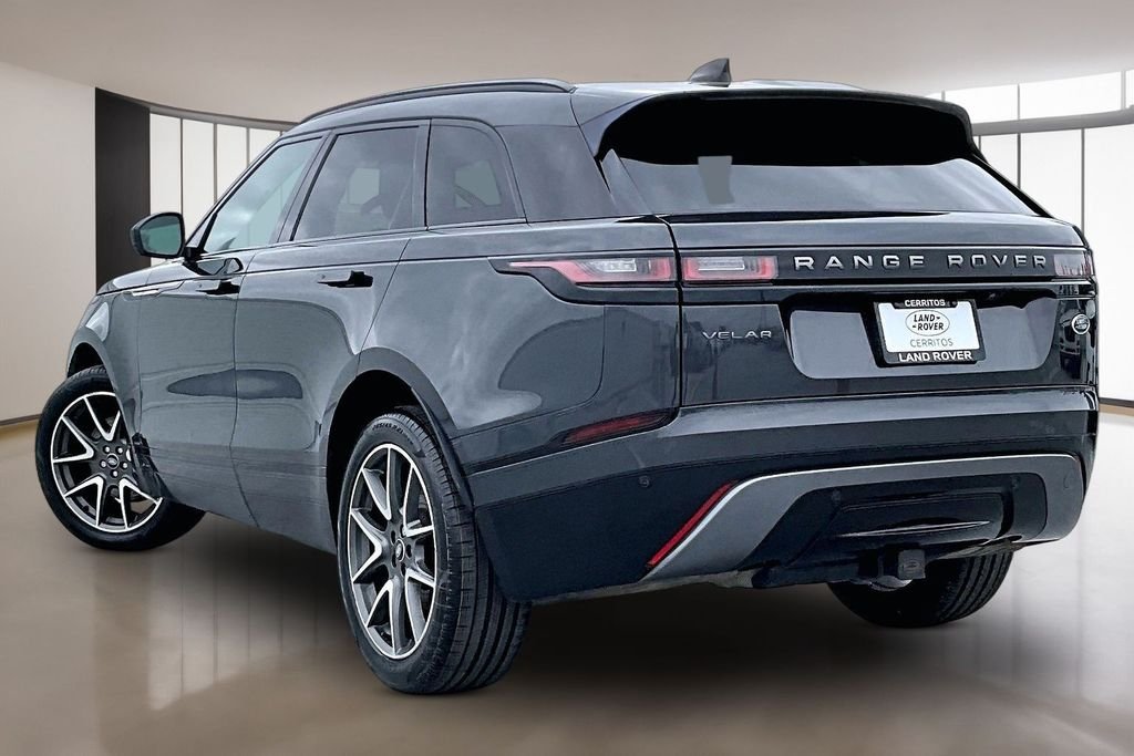 Used 2022 Carpathian Gray Premium Metallic Land Rover P250 R-Dynamic S image 4