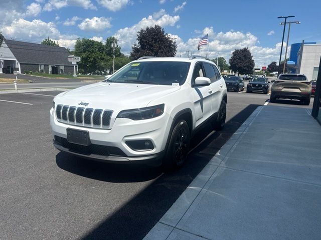 Used 2021 Bright White Clearcoat Jeep Latitude Lux image 6