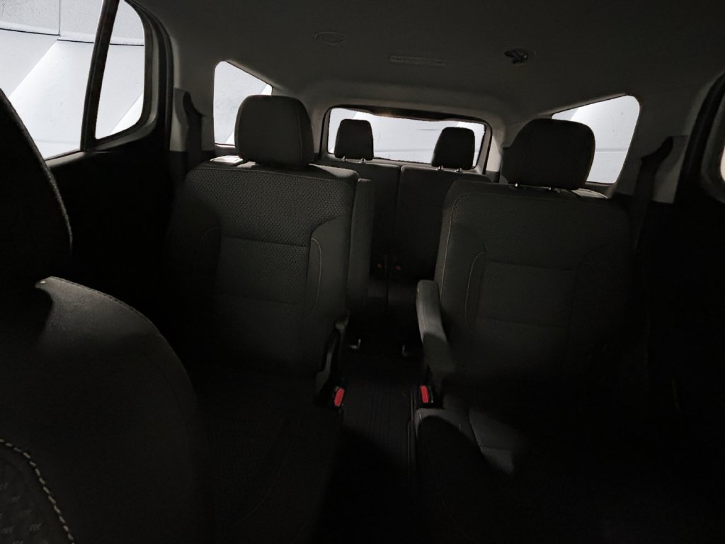2023 GMC Acadia SLE - Photo 18