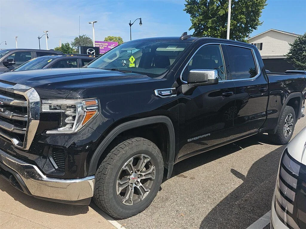 Used 2021 Onyx Black GMC SLE image 12