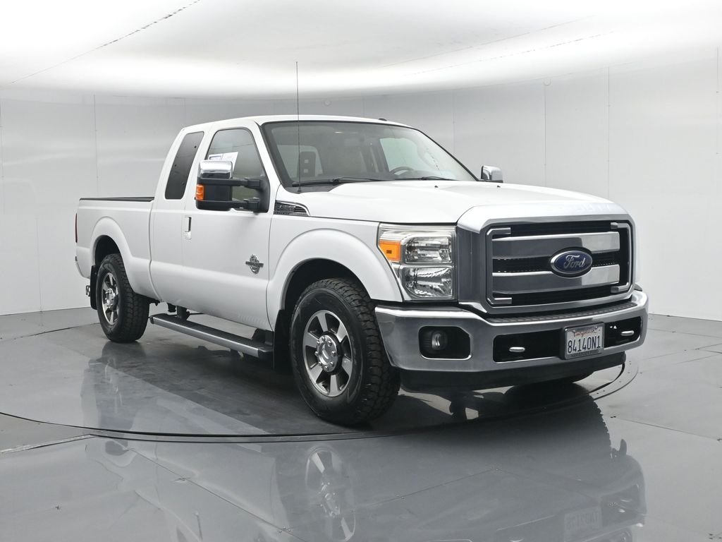 Used 2013 White Ford Lariat image 56