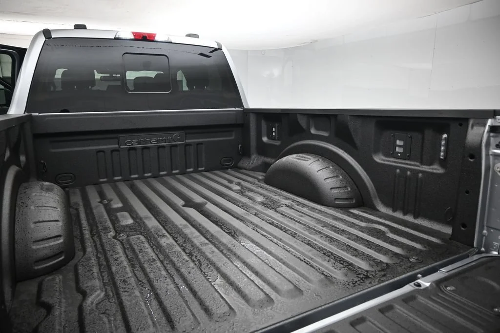 New 2027 Iconic Silver Metallic Ford XLT image 8