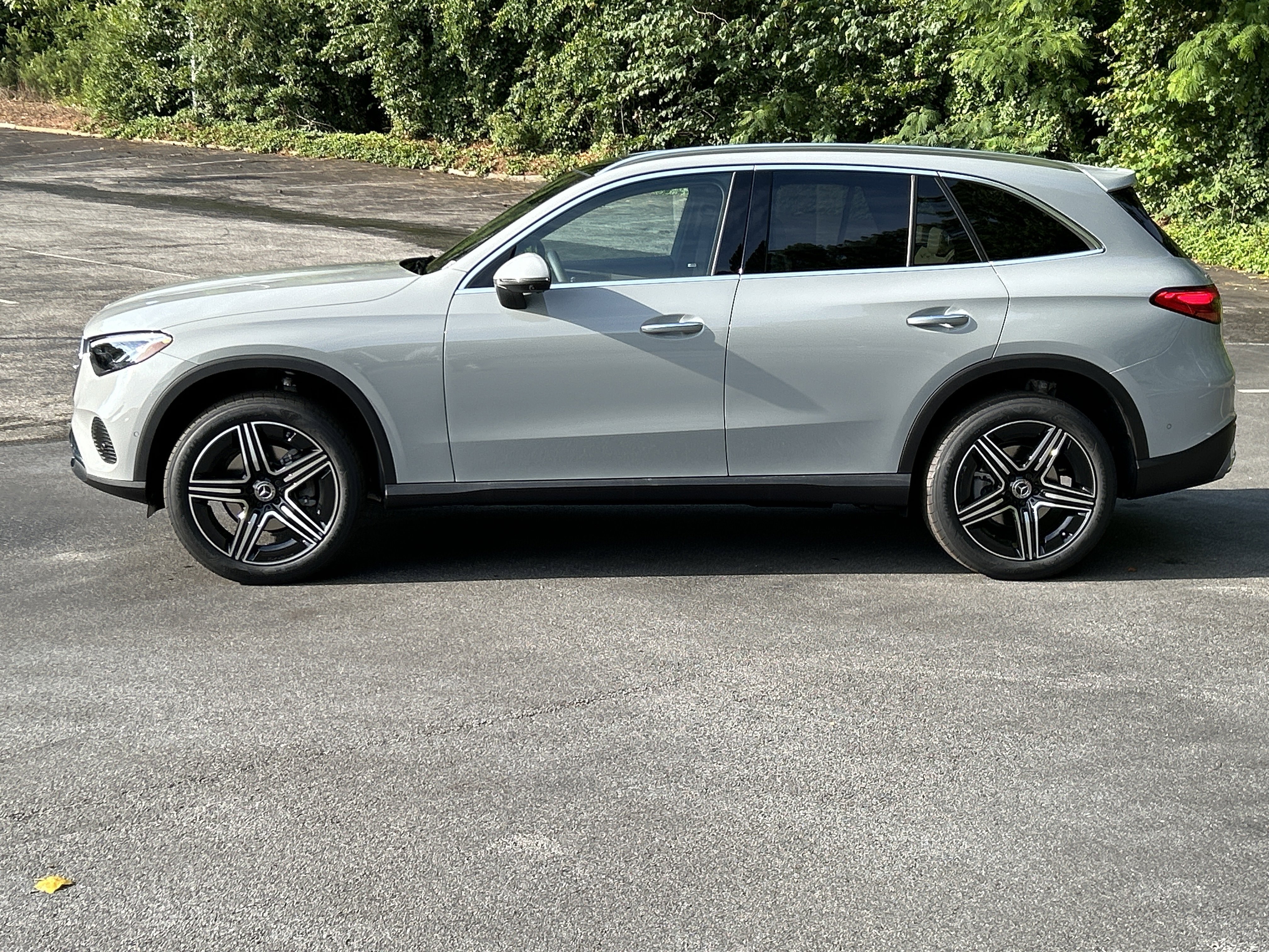New 2026 MANUFAKTUR Alpine Grey Mercedes-Benz GLC 300 SUV image 14