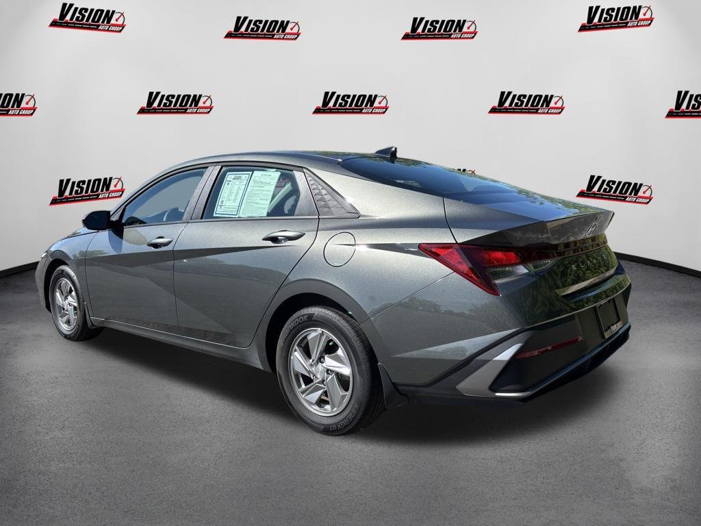 New 2026 Gray Hyundai SE image 7