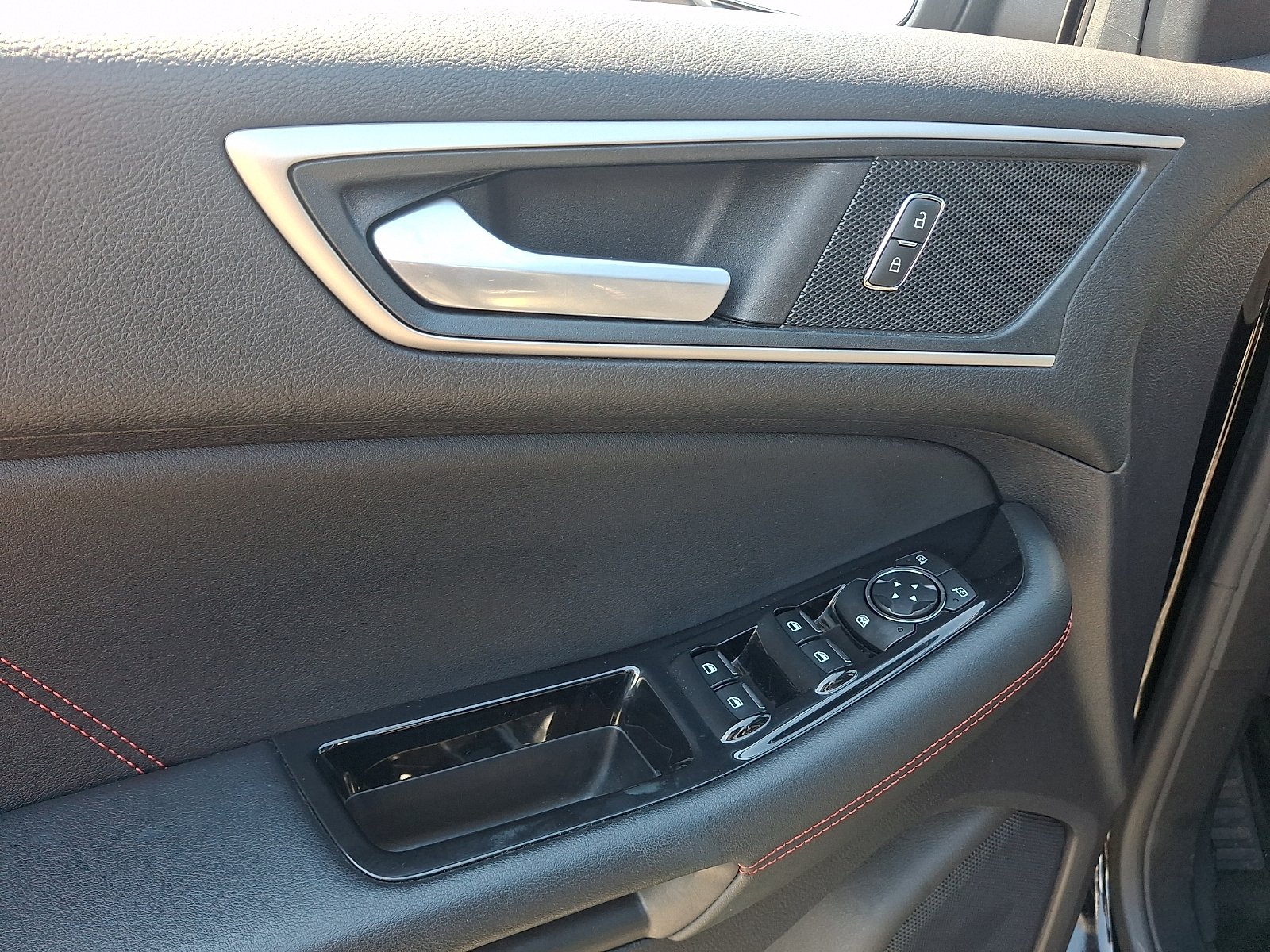 Used 2020 Agate Black - UM Ford ST Line image 13