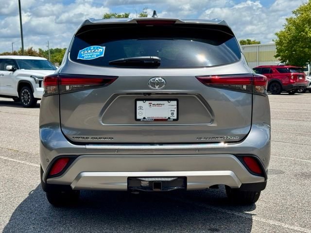 Used 2025  Toyota Platinum image 7