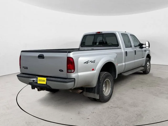 Used 2002 Silver Clearcoat Metallic Ford XL image 5
