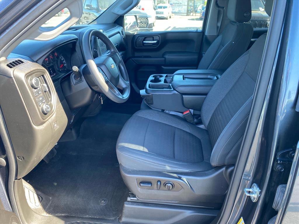 Used 2022 Shadow Gray Metallic Chevrolet Custom image 9