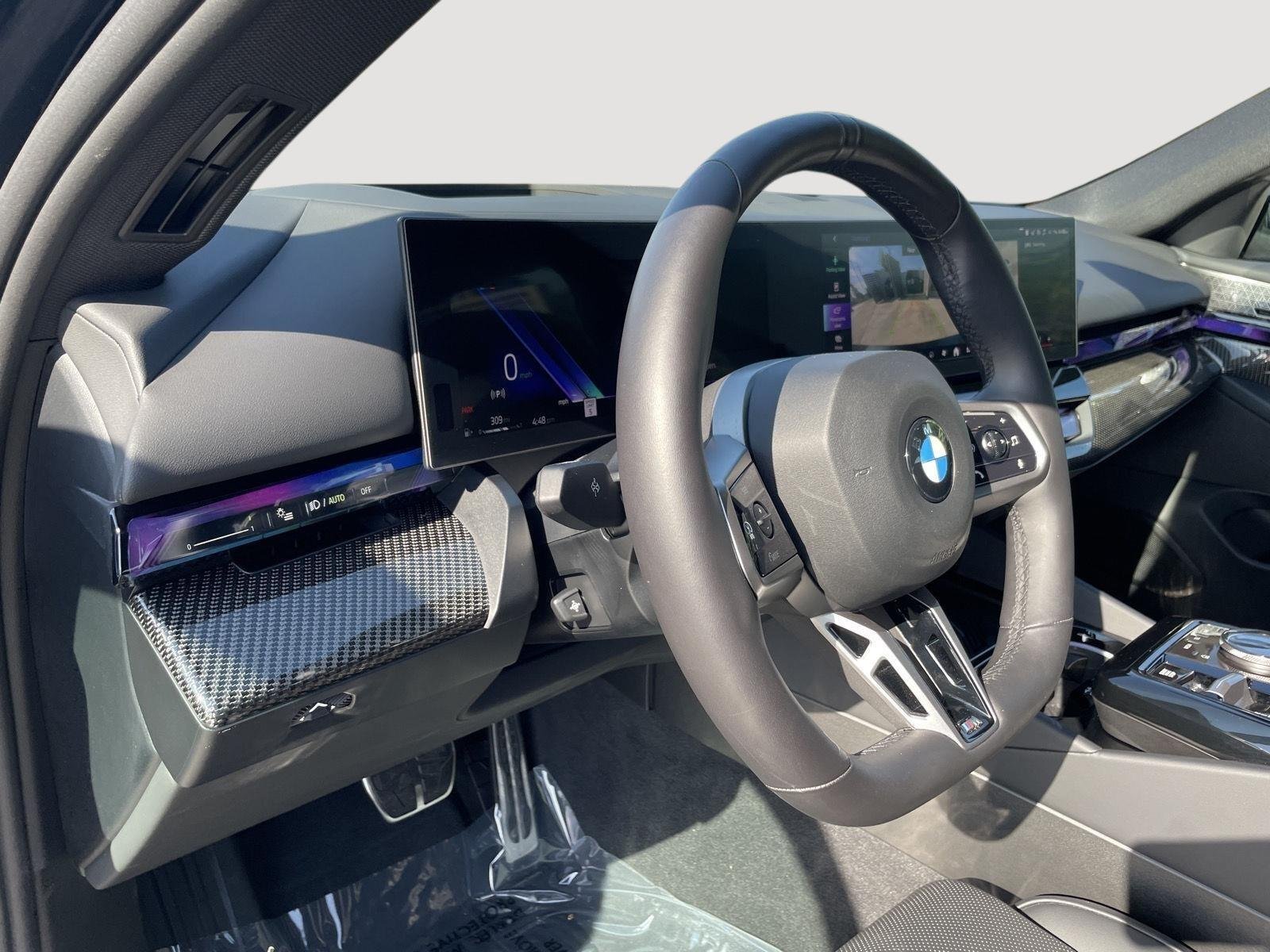 Used 2026 Black Sapphire Metallic BMW 540i xDrive image 27