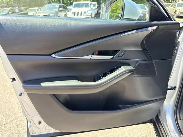 Used 2021 Silver Mazda Select image 24