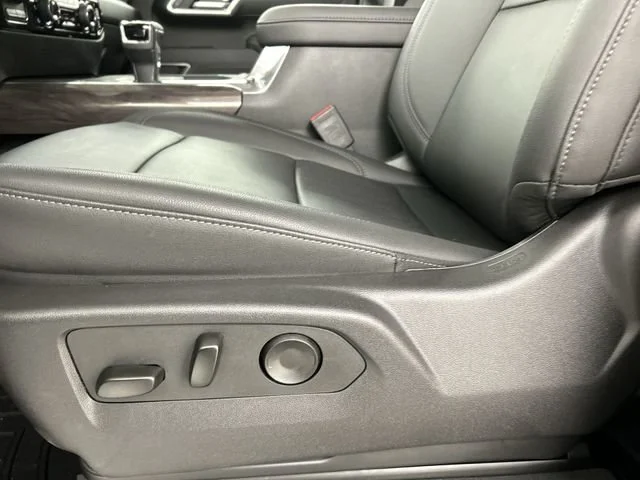 2025 Chevrolet Silverado 1500 LTZ - Photo 24