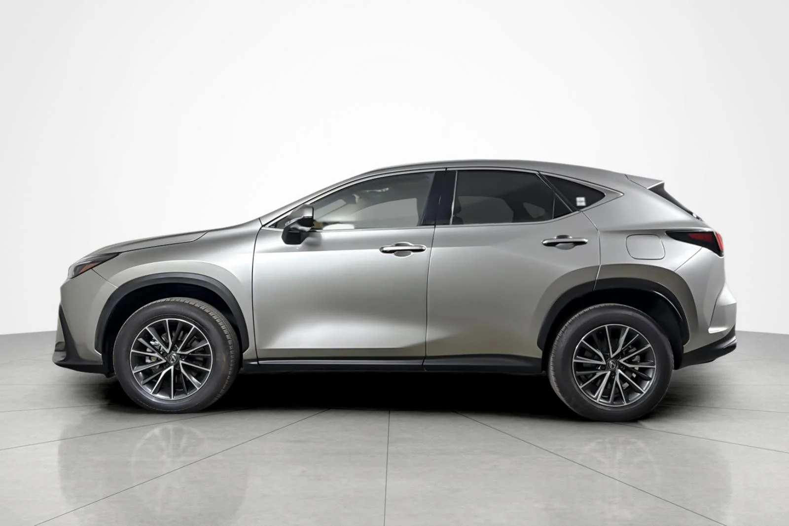 Used 2024 Atomic Silver Lexus NX 350h Premium AWD image 2
