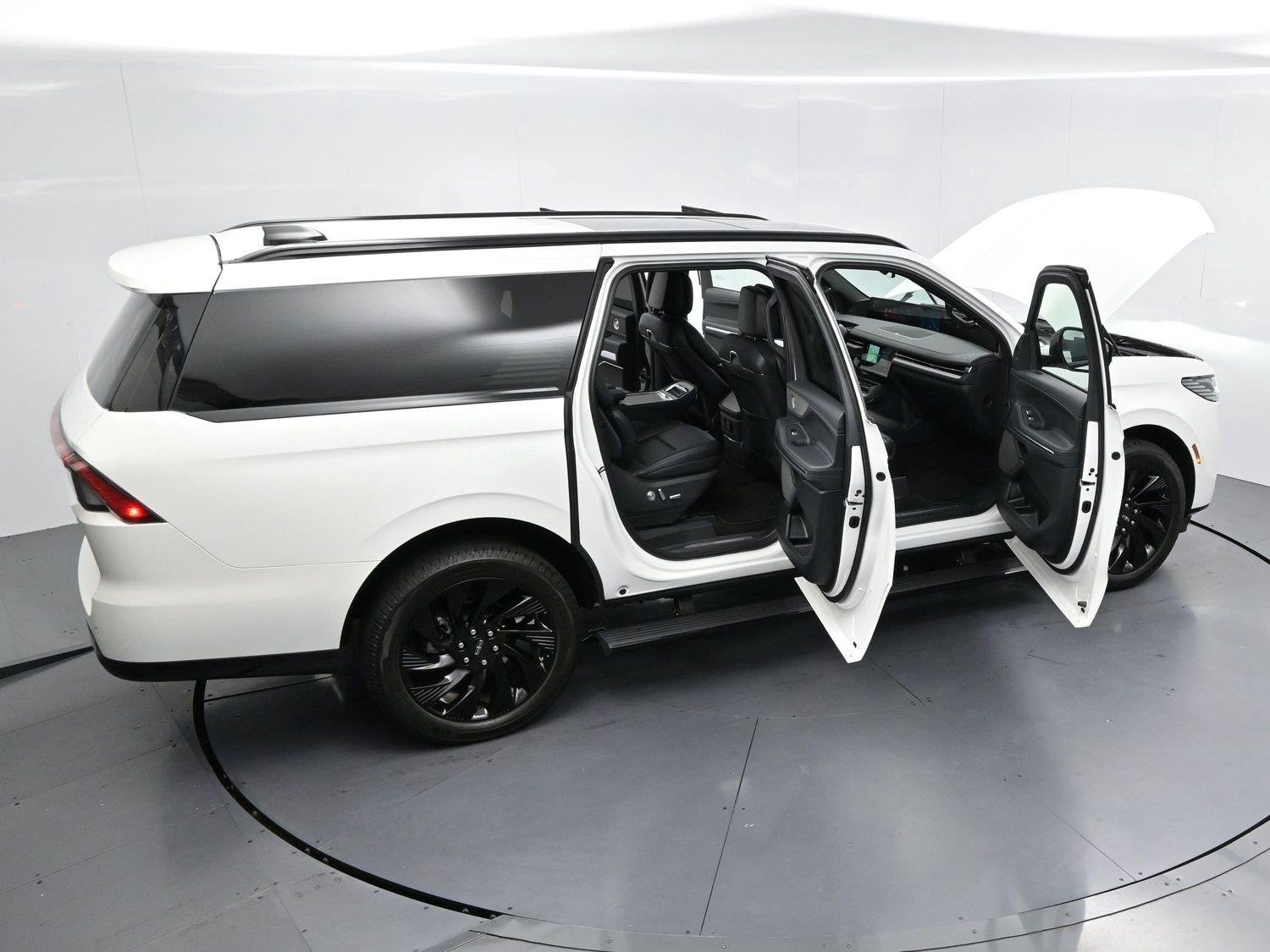 Used 2026 Pristine White Metallic Tri-coat Lincoln Reserve image 42