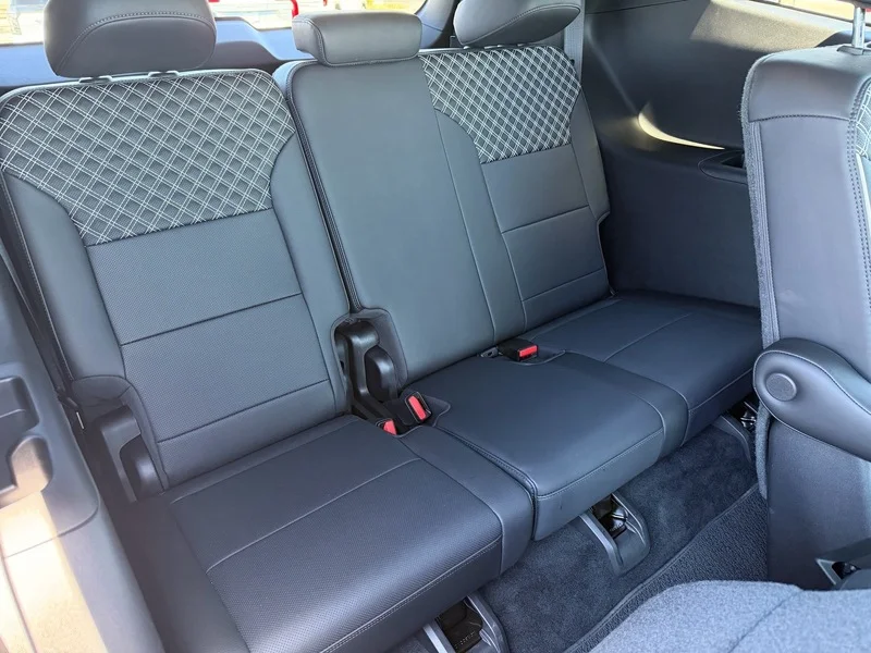 Used 2024 Downpour Metallic GMC Denali image 25