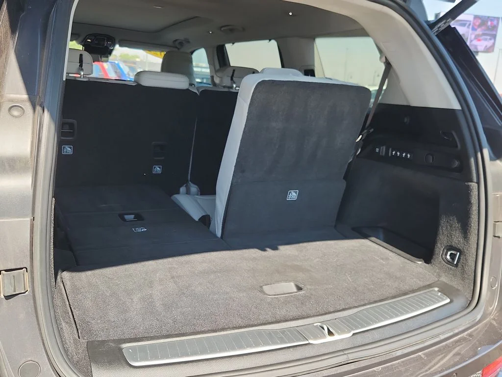Used 2022 Gray Jeep Overland image 12